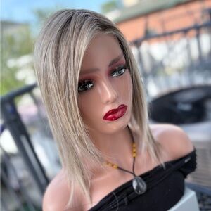 Belle Tress “Anatolia-E” wig in color Rootbeer float blond brand new